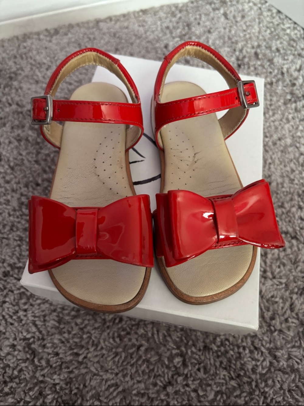 Panache Kids Girls Red Patent Bow Sandals - Kids Eu size 26 US size 9.5